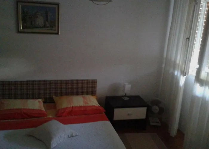 Apartman Desa Zára